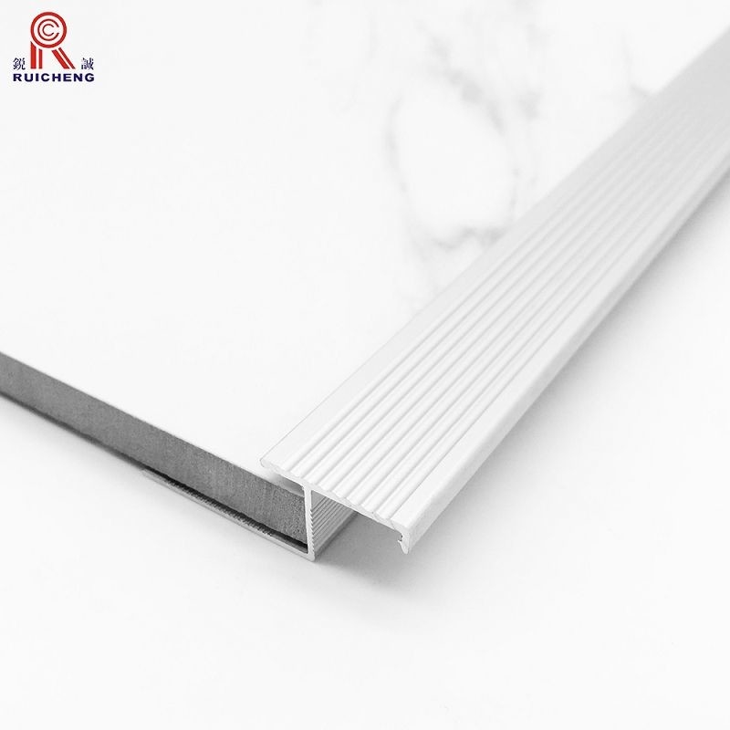 6063 Aluminium Stair Nosing Edge Trim T5 71mm X 10mm Size ASTM
